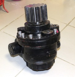 Поворотный редуктор КМУ Unic UR30 с переходным валом