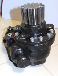 Поворотный редуктор КМУ Unic UR30 