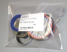 Комплект манжет опускания переднего аутригера Сусан 333-335 